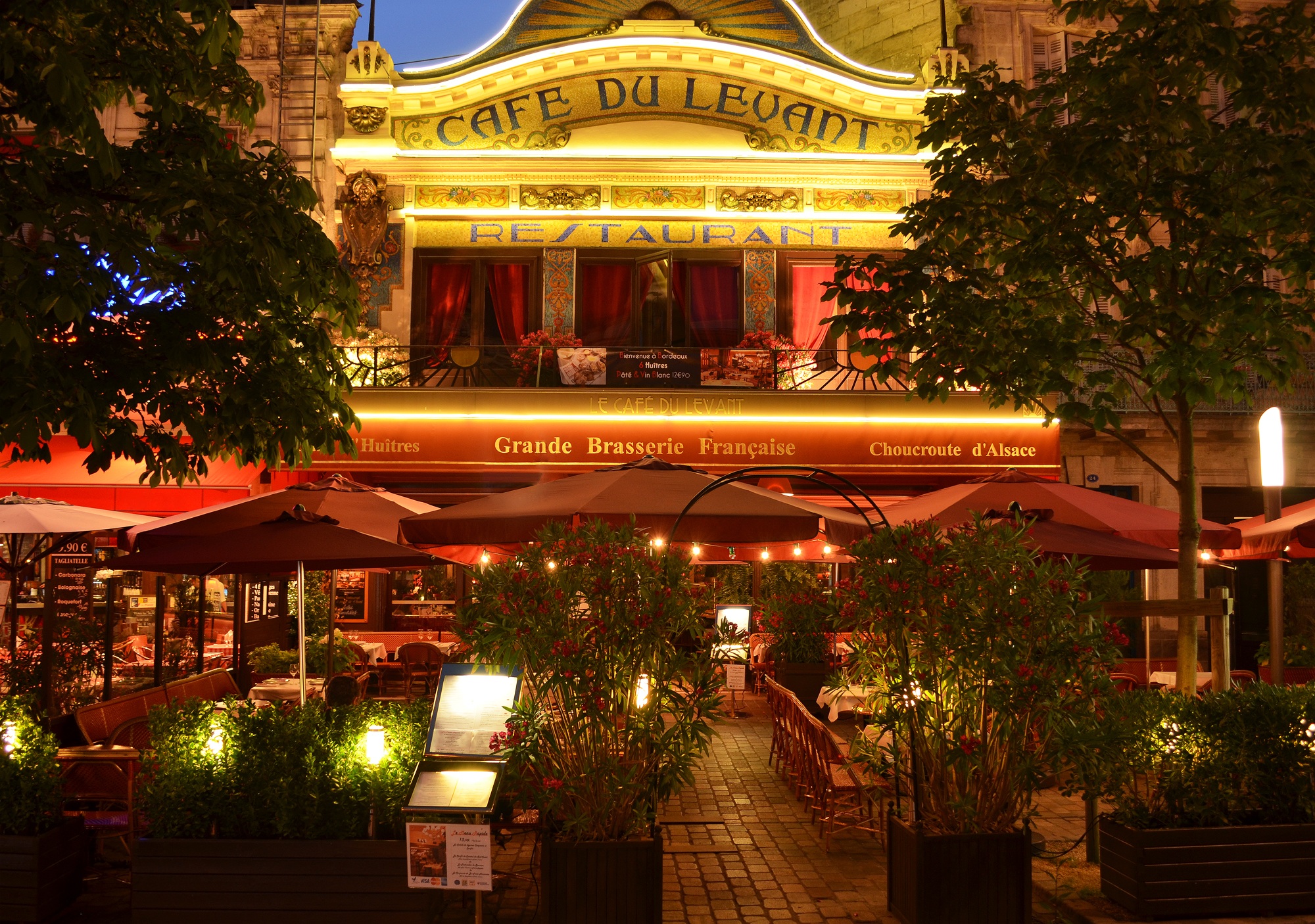 brasserie bordelaise café du levant gare saint jean bordeaux Façade de nuit